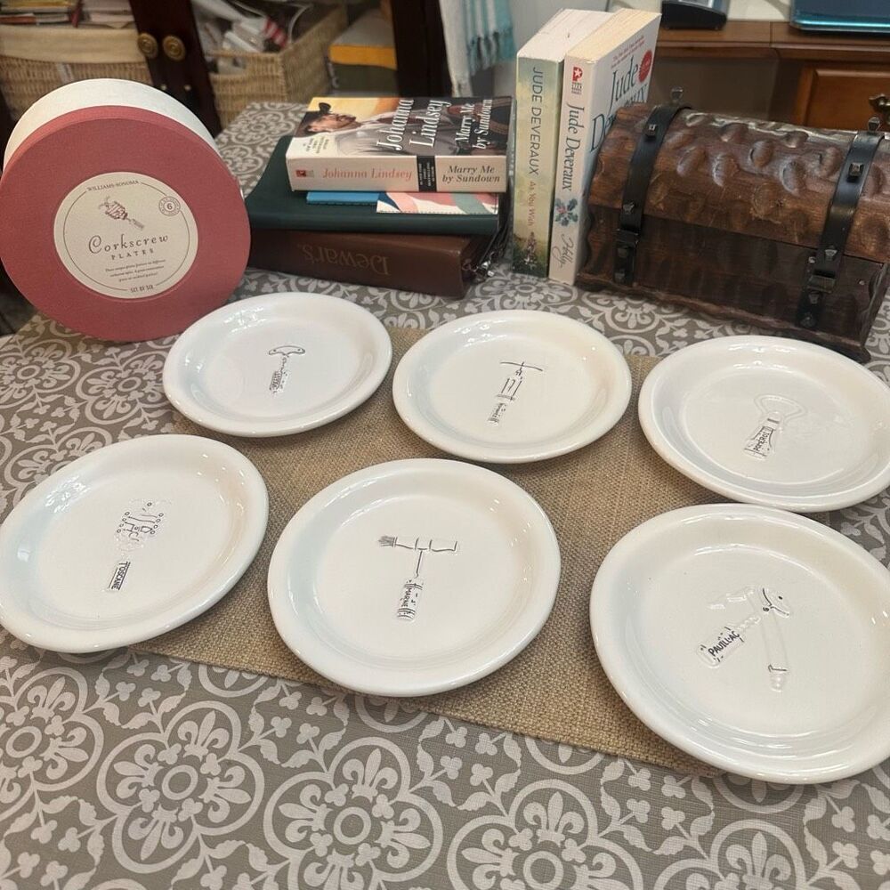Williams Sonoma Appetizer Round Corkscrew Plates 2003 Vintage 6‎ Piece NEW